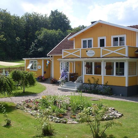 Hotel & Pensionat Bjoerkelund Stenbrohult  外观 照片