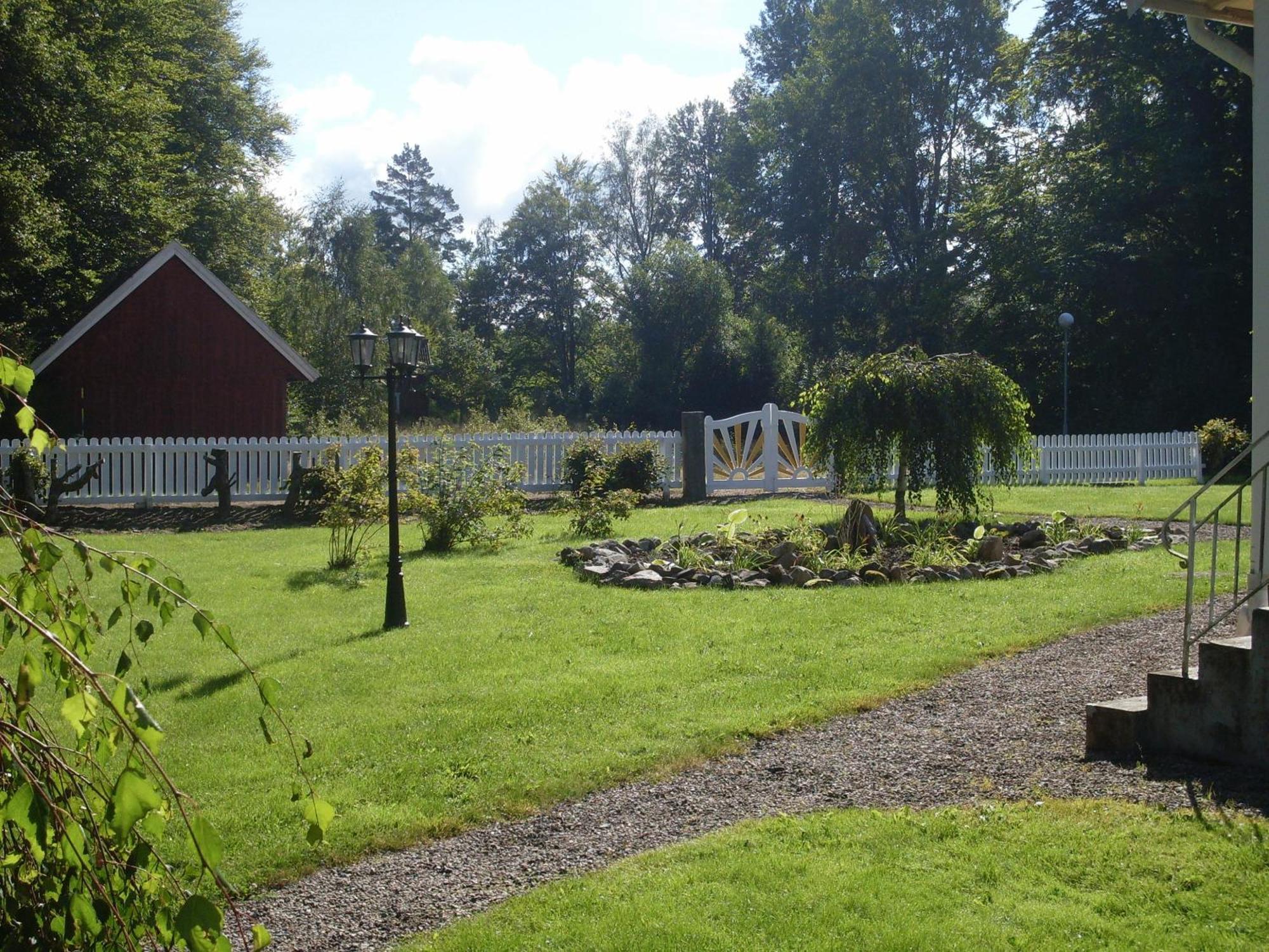 Hotel & Pensionat Bjoerkelund Stenbrohult  外观 照片