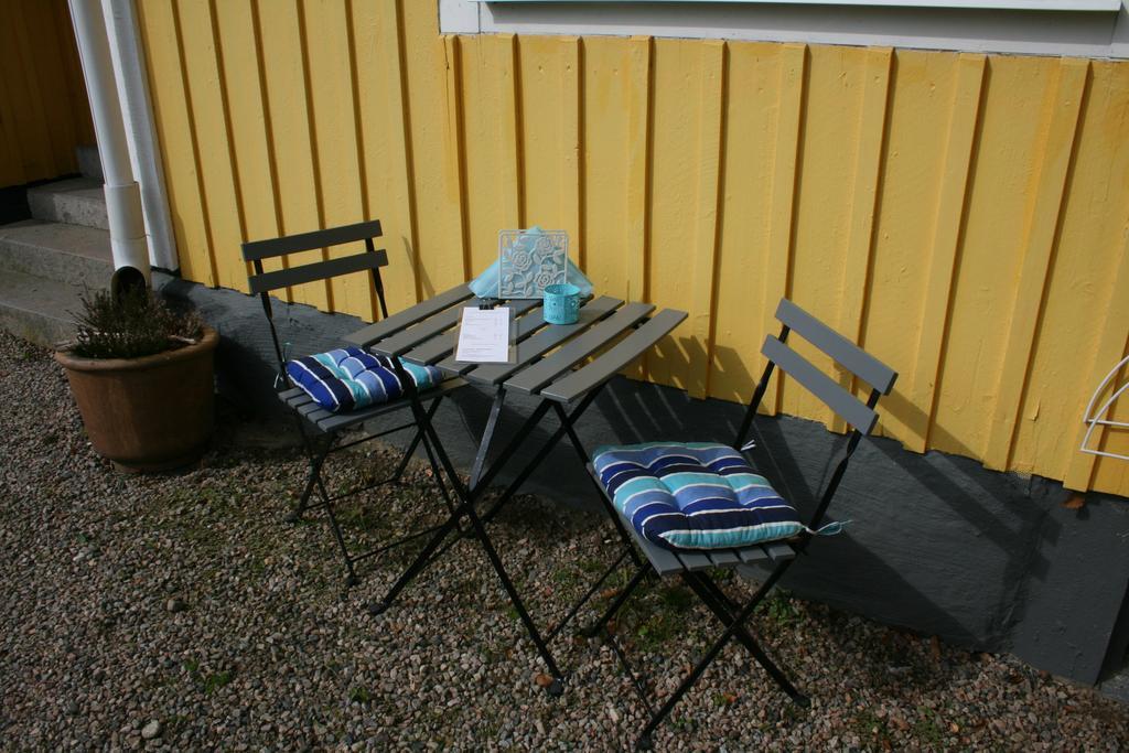 Hotel & Pensionat Bjoerkelund Stenbrohult  外观 照片