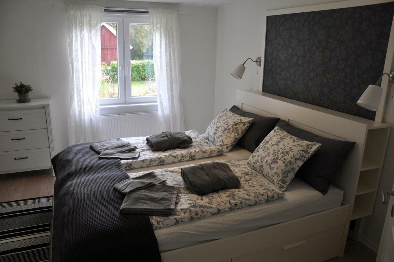Hotel & Pensionat Bjoerkelund Stenbrohult  外观 照片