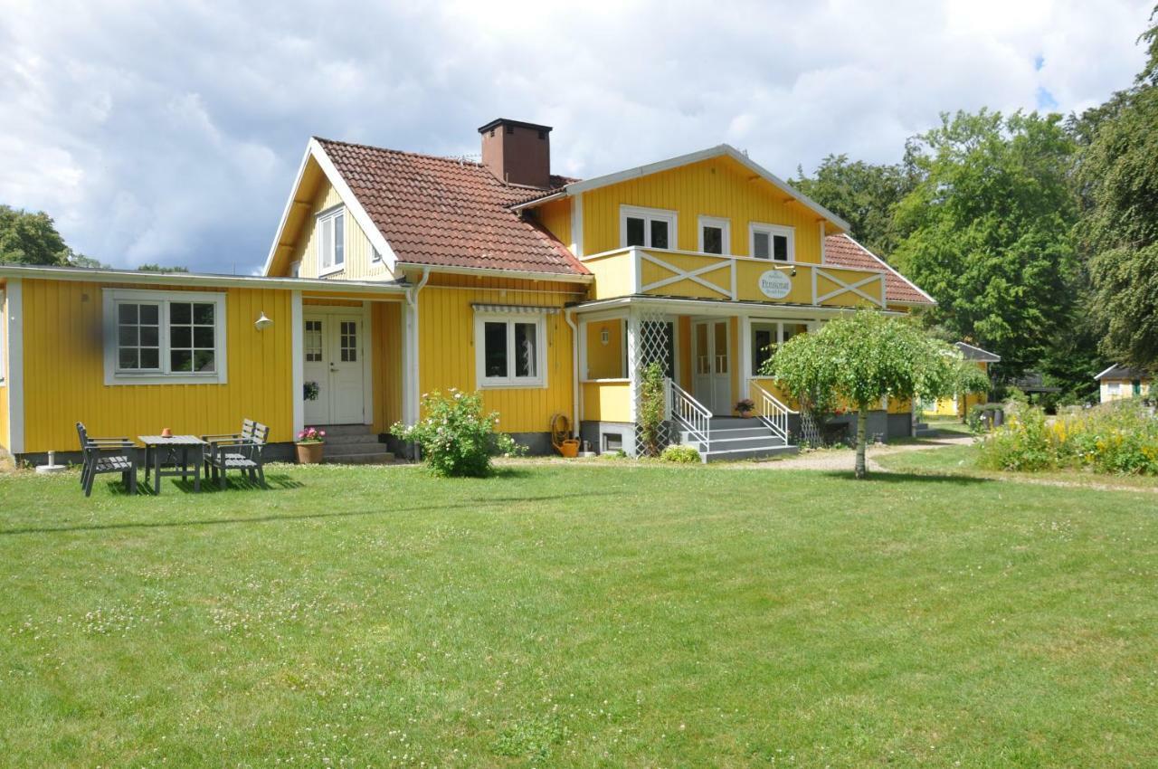 Hotel & Pensionat Bjoerkelund Stenbrohult  外观 照片