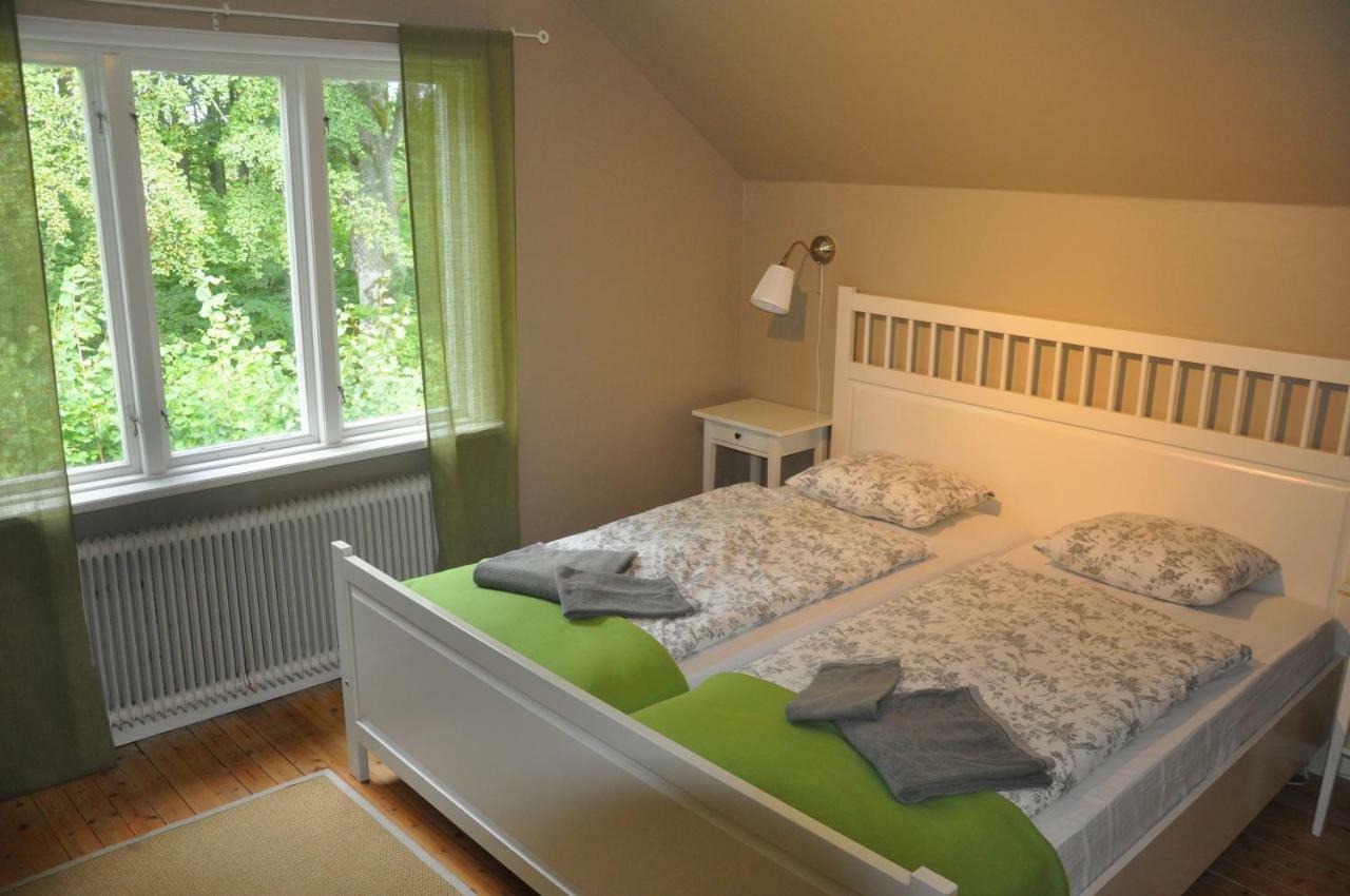 Hotel & Pensionat Bjoerkelund Stenbrohult  外观 照片