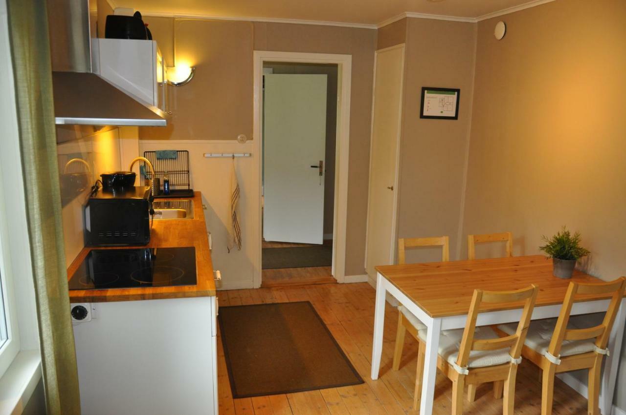 Hotel & Pensionat Bjoerkelund Stenbrohult  外观 照片
